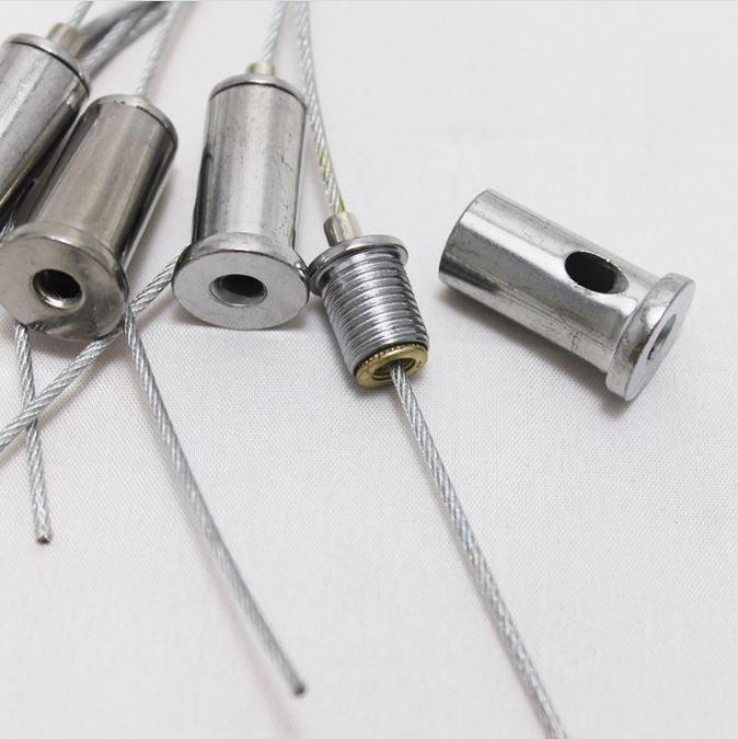 Detailfoto ophangset zilver voor akoestisch paneel